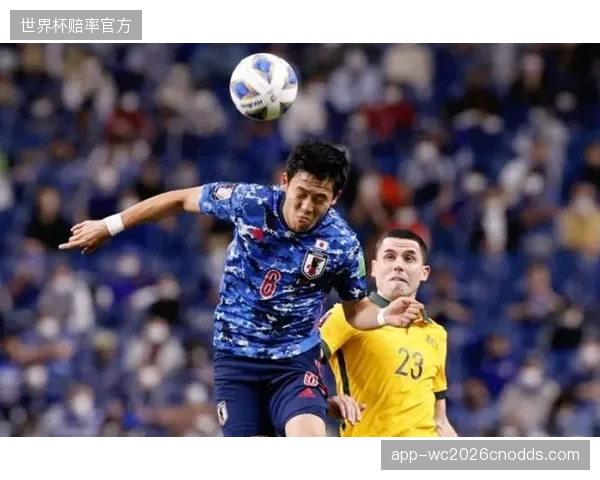 森保一教练倾向使用4-2-3-1阵型，利用边路配合撕开对手防线。